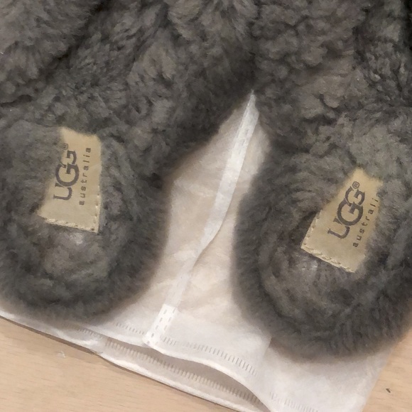 UGG Shearling Bow Accent Slipper Grey US6 - Picture 3 of 4